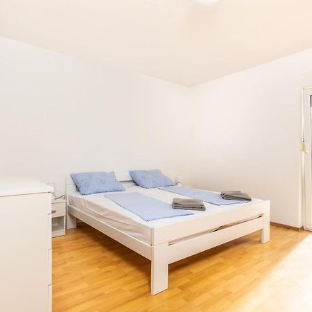 Aleksic Apartamento Medulin Exterior foto