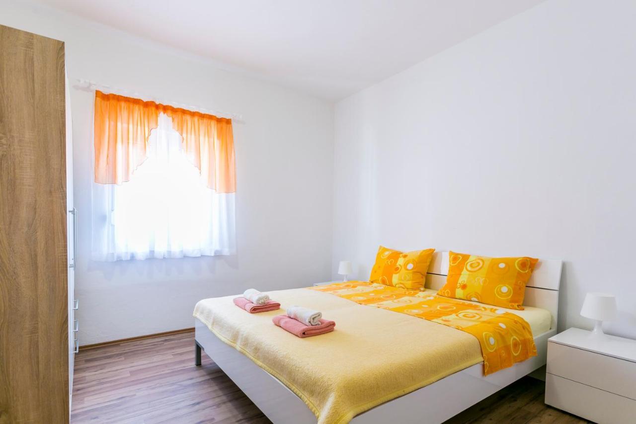 Aleksic Apartamento Medulin Exterior foto