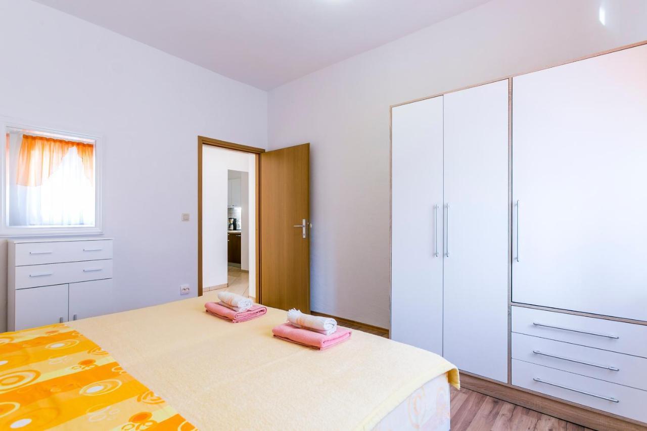 Aleksic Apartamento Medulin Exterior foto