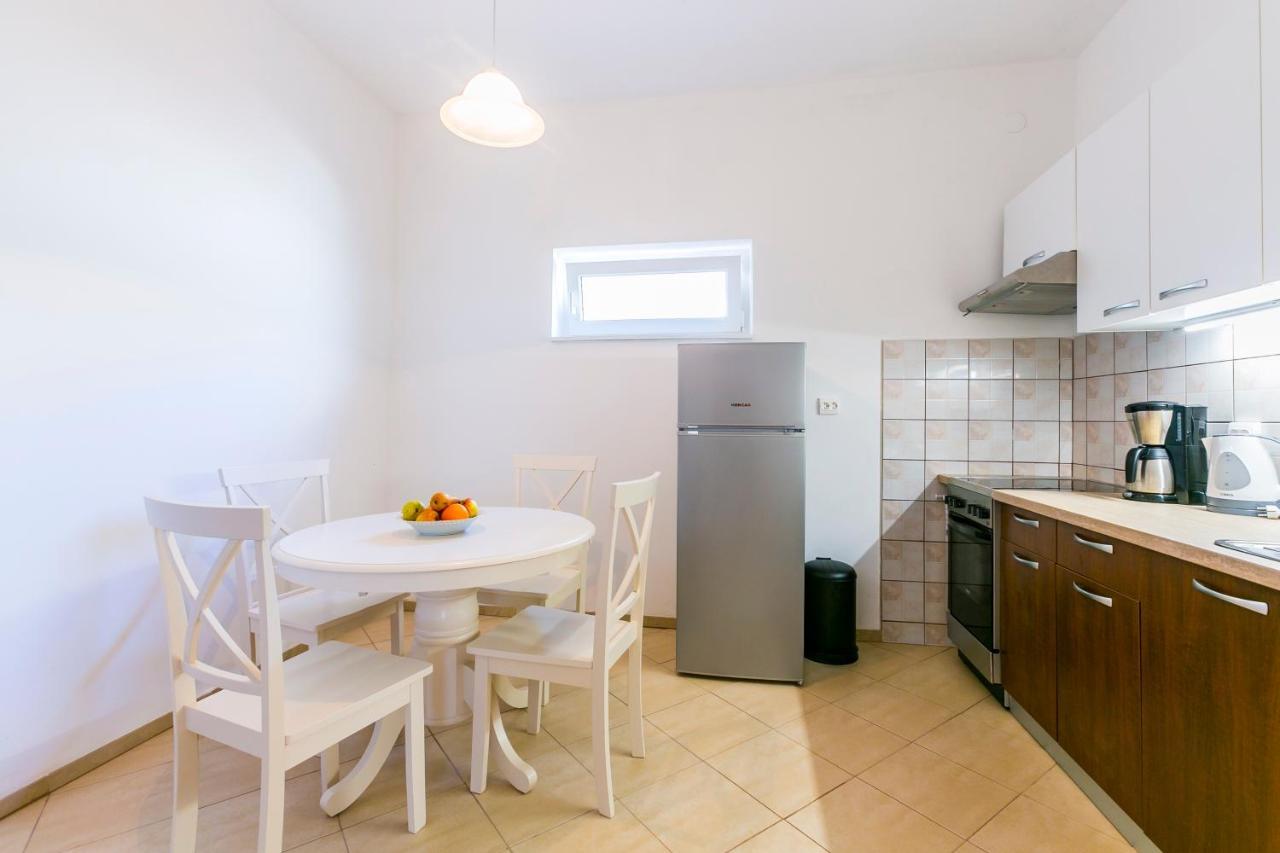 Aleksic Apartamento Medulin Exterior foto