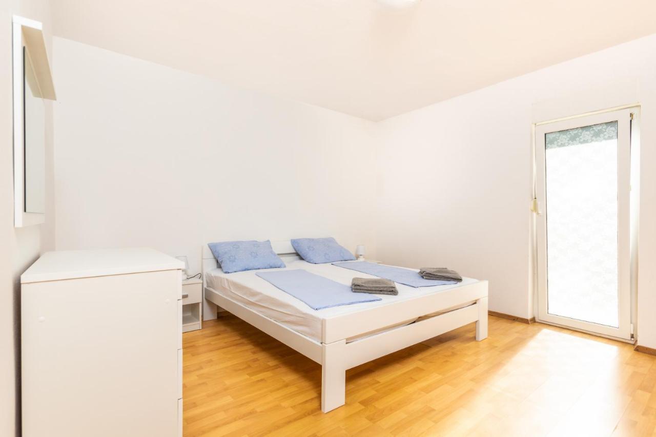 Aleksic Apartamento Medulin Exterior foto